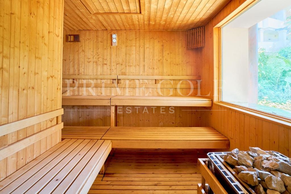 4 bed Penthouse For Sale in Benahavis, Malaga - thumb 8