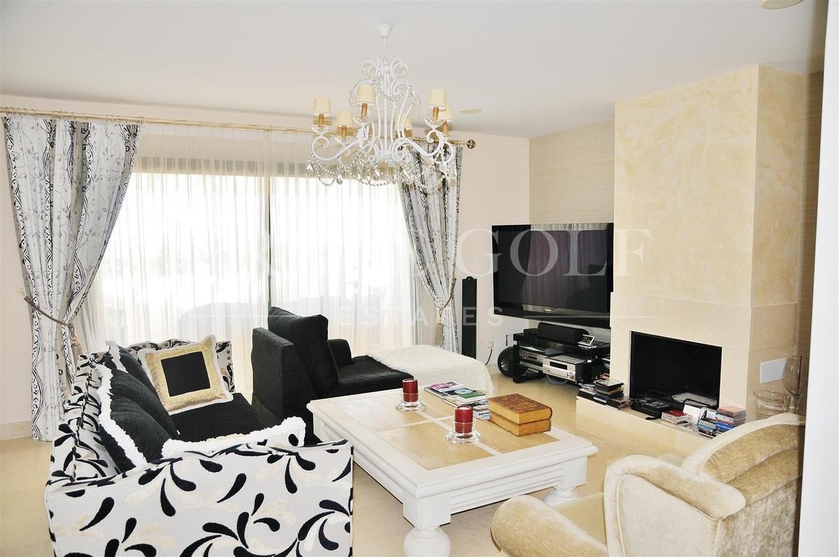 4 bed Penthouse For Sale in Benahavis, Malaga - thumb 44