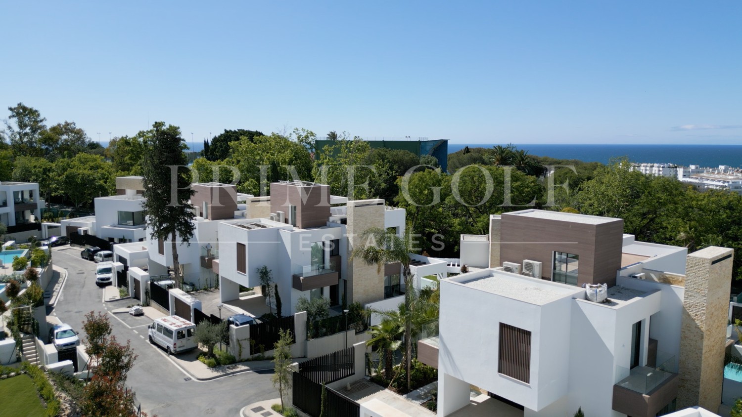 4 bed Villa For Sale in Marbella Golden Mile, Malaga - thumb 2