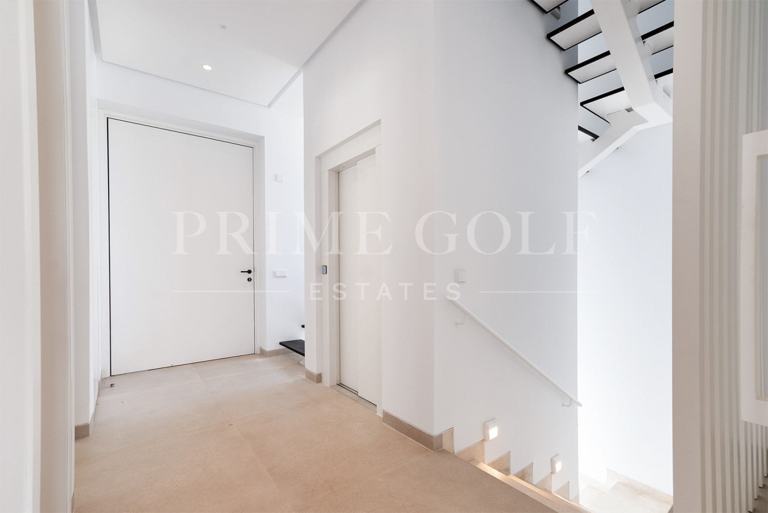 4 bed Villa For Sale in Marbella Golden Mile, Malaga - thumb 13