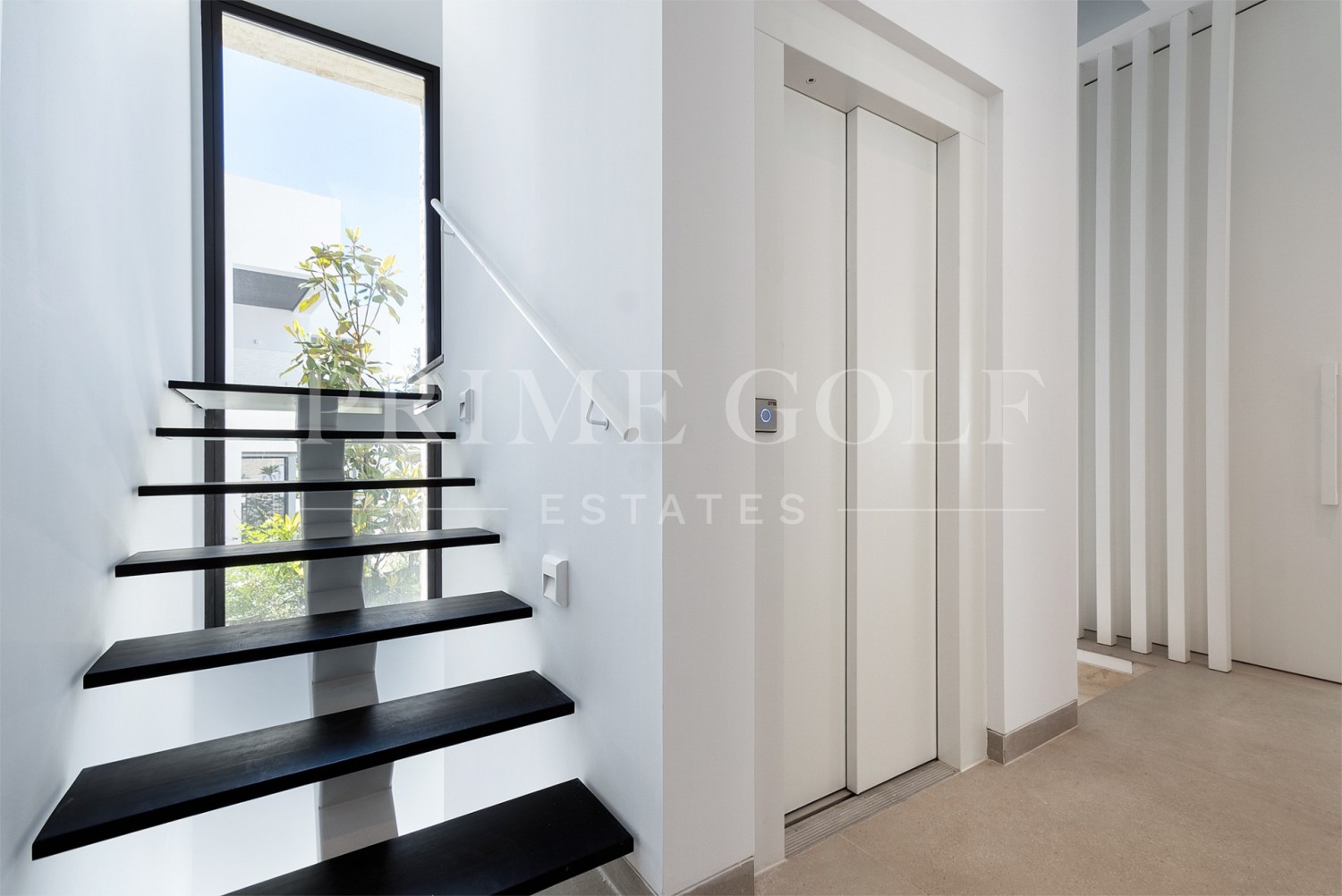 4 bed Villa For Sale in Marbella Golden Mile, Malaga - thumb 18