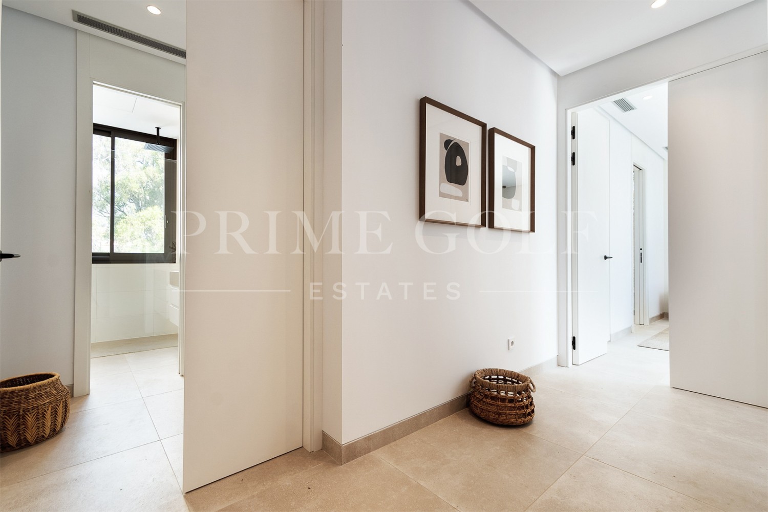 4 bed Villa For Sale in Marbella Golden Mile, Malaga - thumb 19