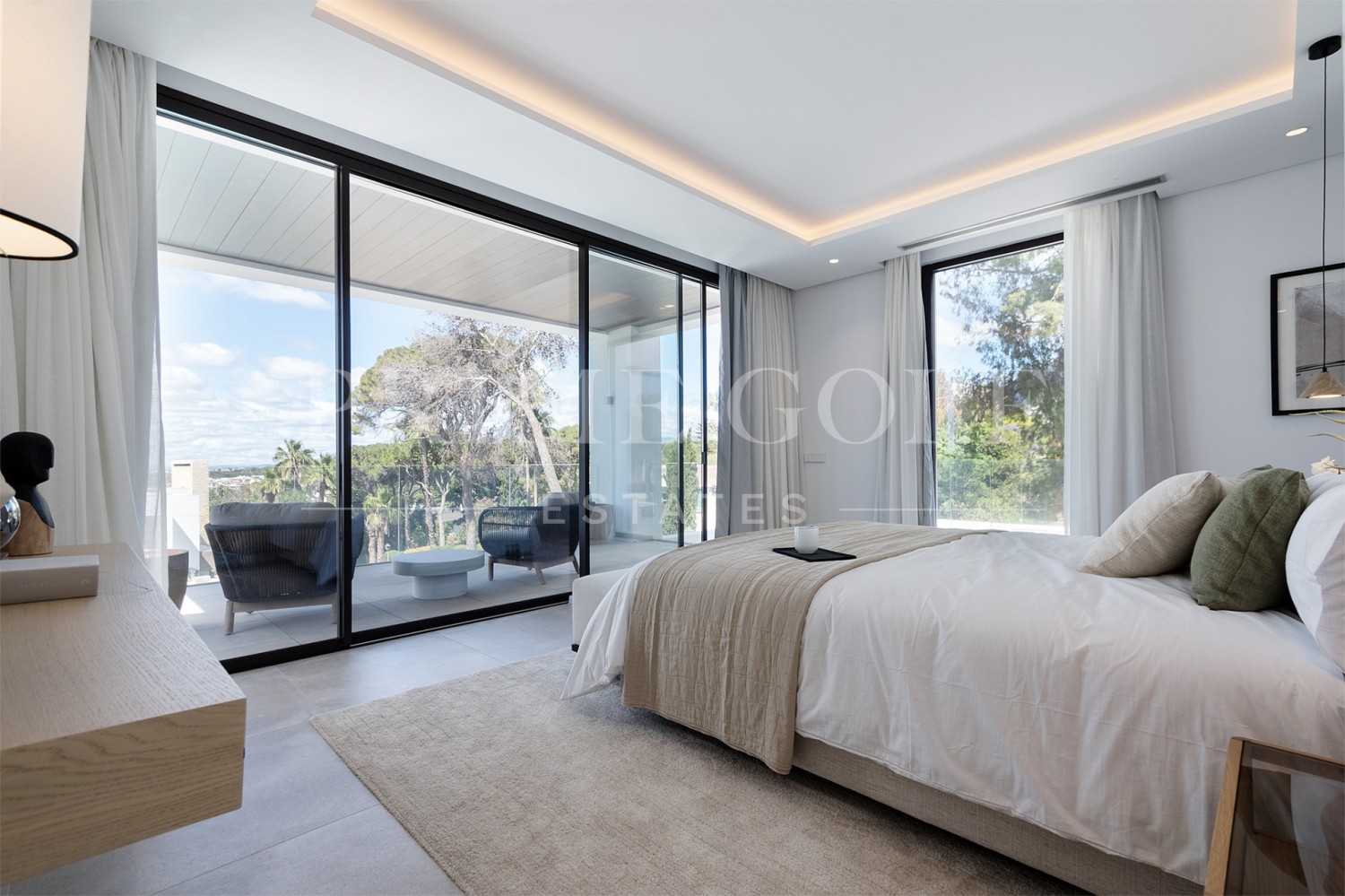 4 bed Villa For Sale in Marbella Golden Mile, Malaga - thumb 22