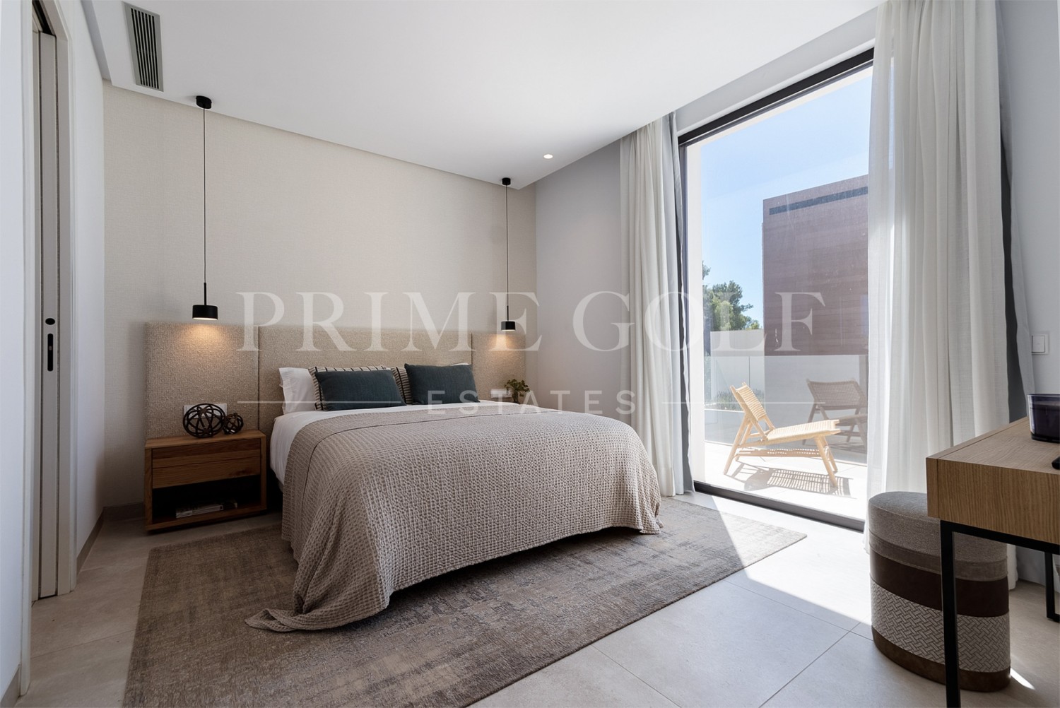 4 bed Villa For Sale in Marbella Golden Mile, Malaga - thumb 32