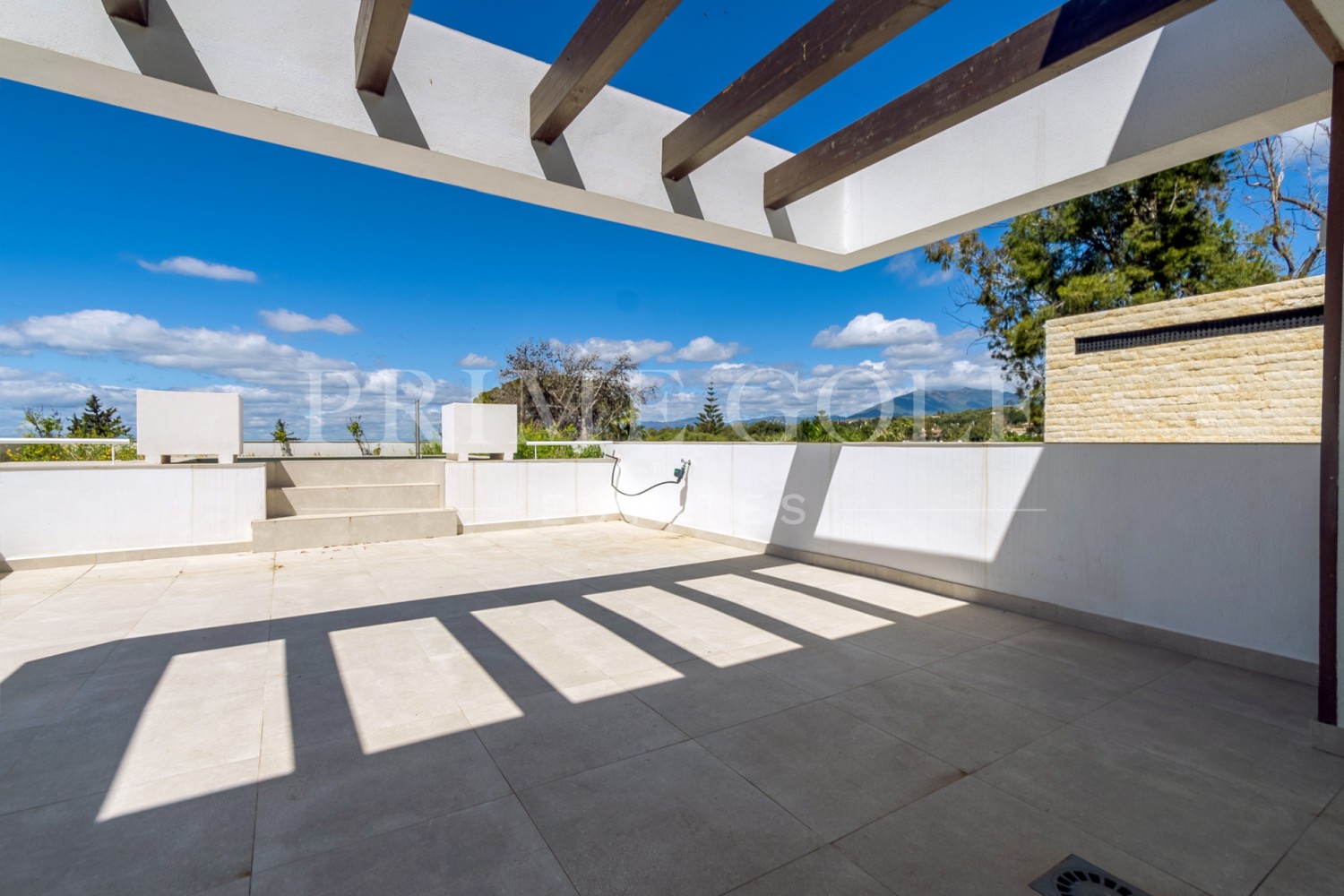 4 bed Villa For Sale in Marbella Golden Mile, Malaga - thumb 37