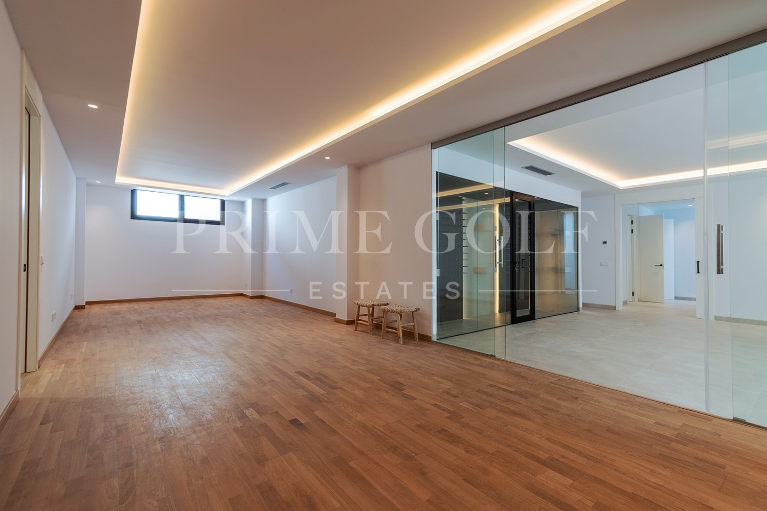 4 bed Villa For Sale in Marbella Golden Mile, Malaga - thumb 47