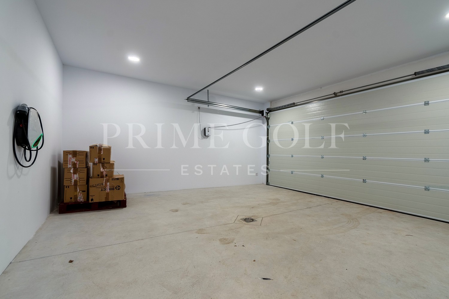4 bed Villa For Sale in Marbella Golden Mile, Malaga - thumb 48