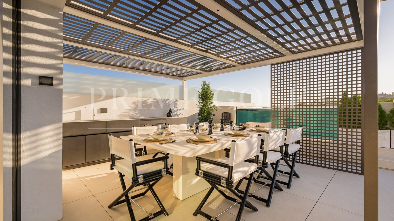 4 bed Villa For Sale in Marbella Golden Mile, Malaga - thumb 43