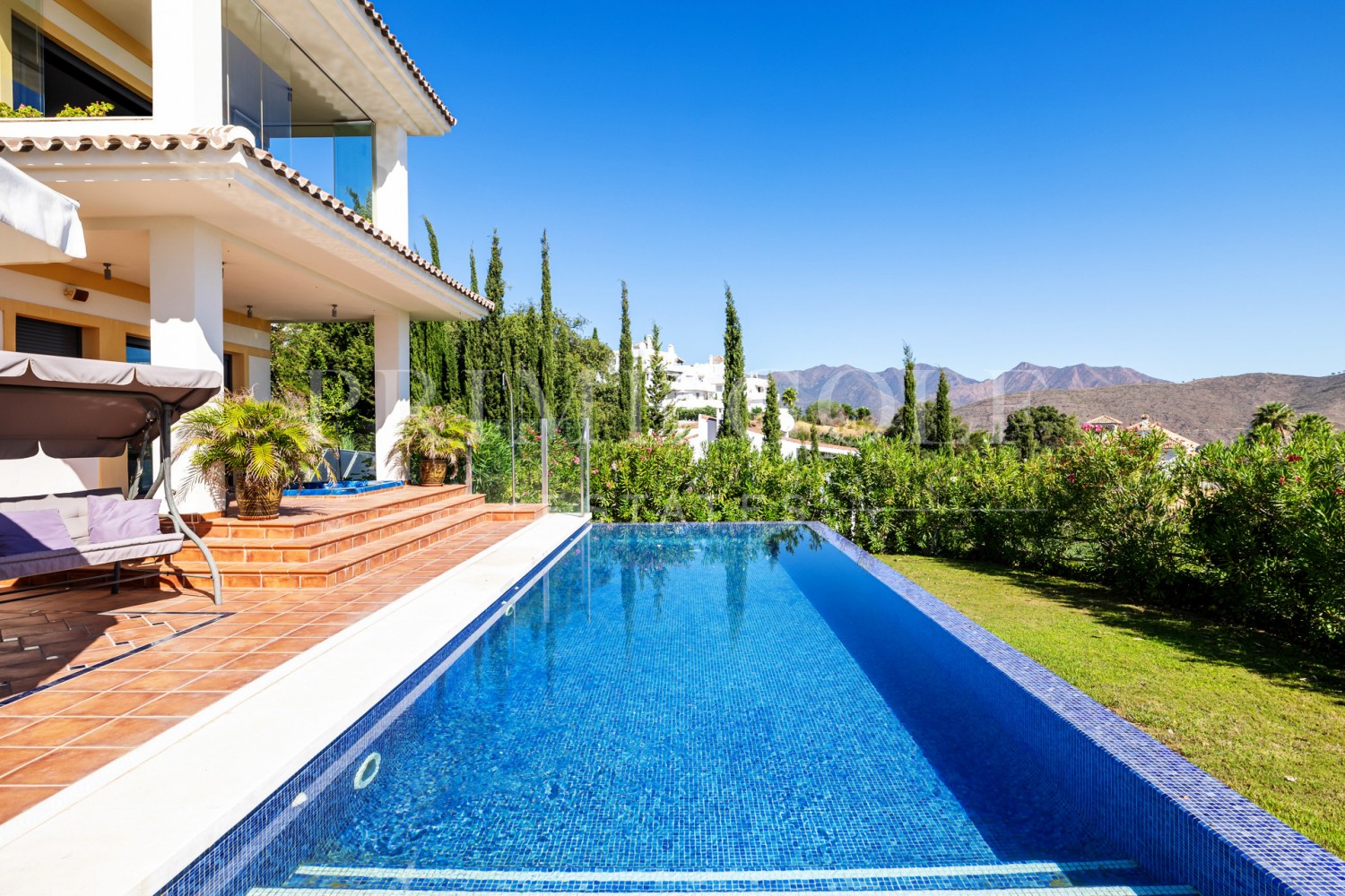5 bed Villa For Sale in Marbella East, Malaga - thumb 5