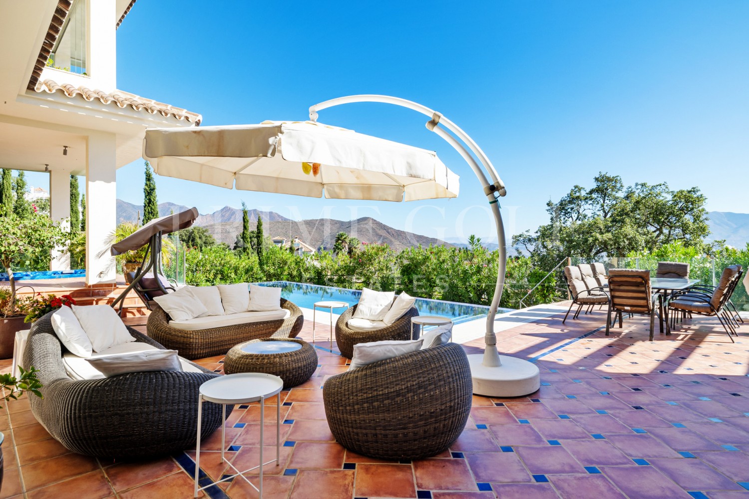 5 bed Villa For Sale in Marbella East, Malaga - thumb 6