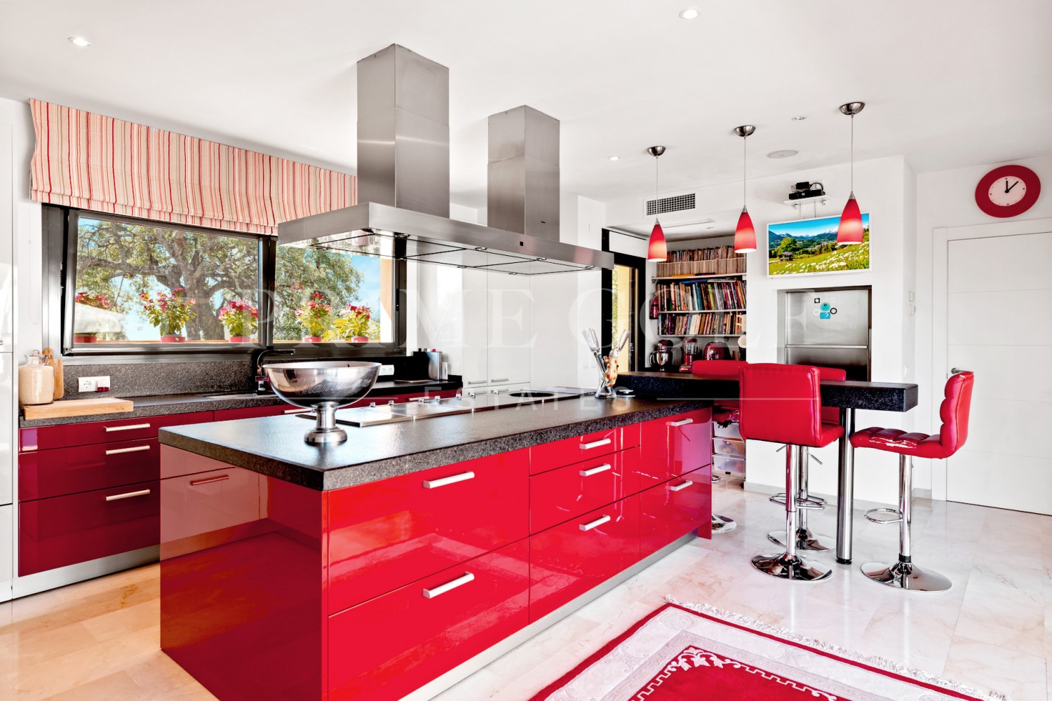 5 bed Villa For Sale in Marbella East, Malaga - thumb 11
