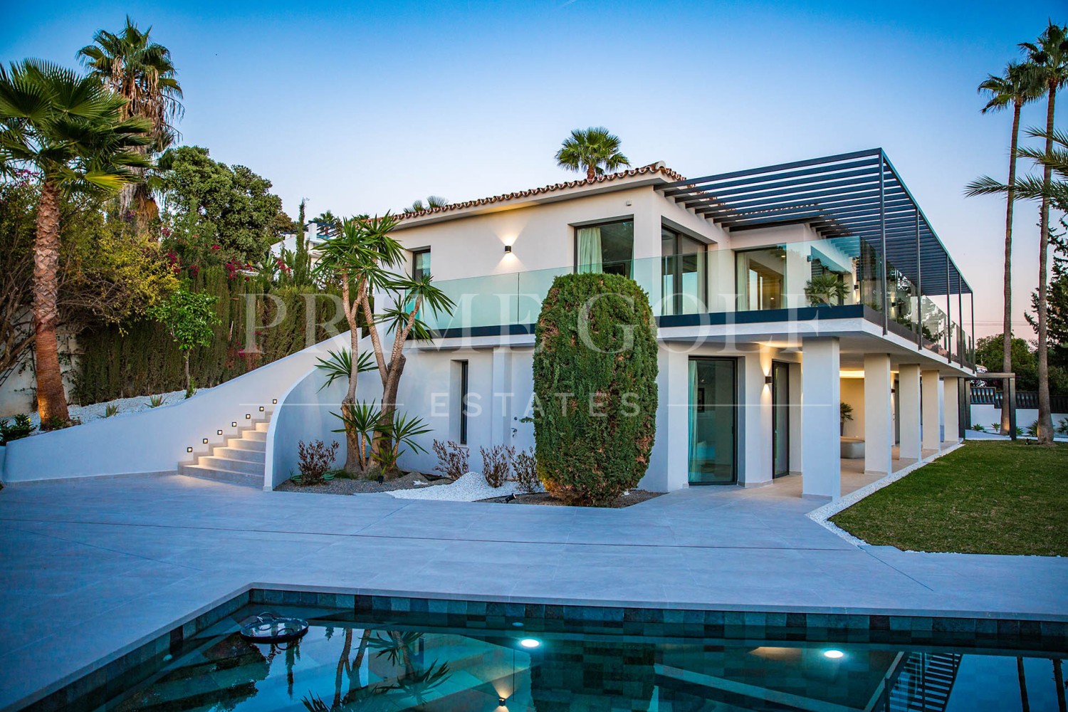 5 bed Villa For Sale in Marbella Golden Mile, Malaga - thumb 4