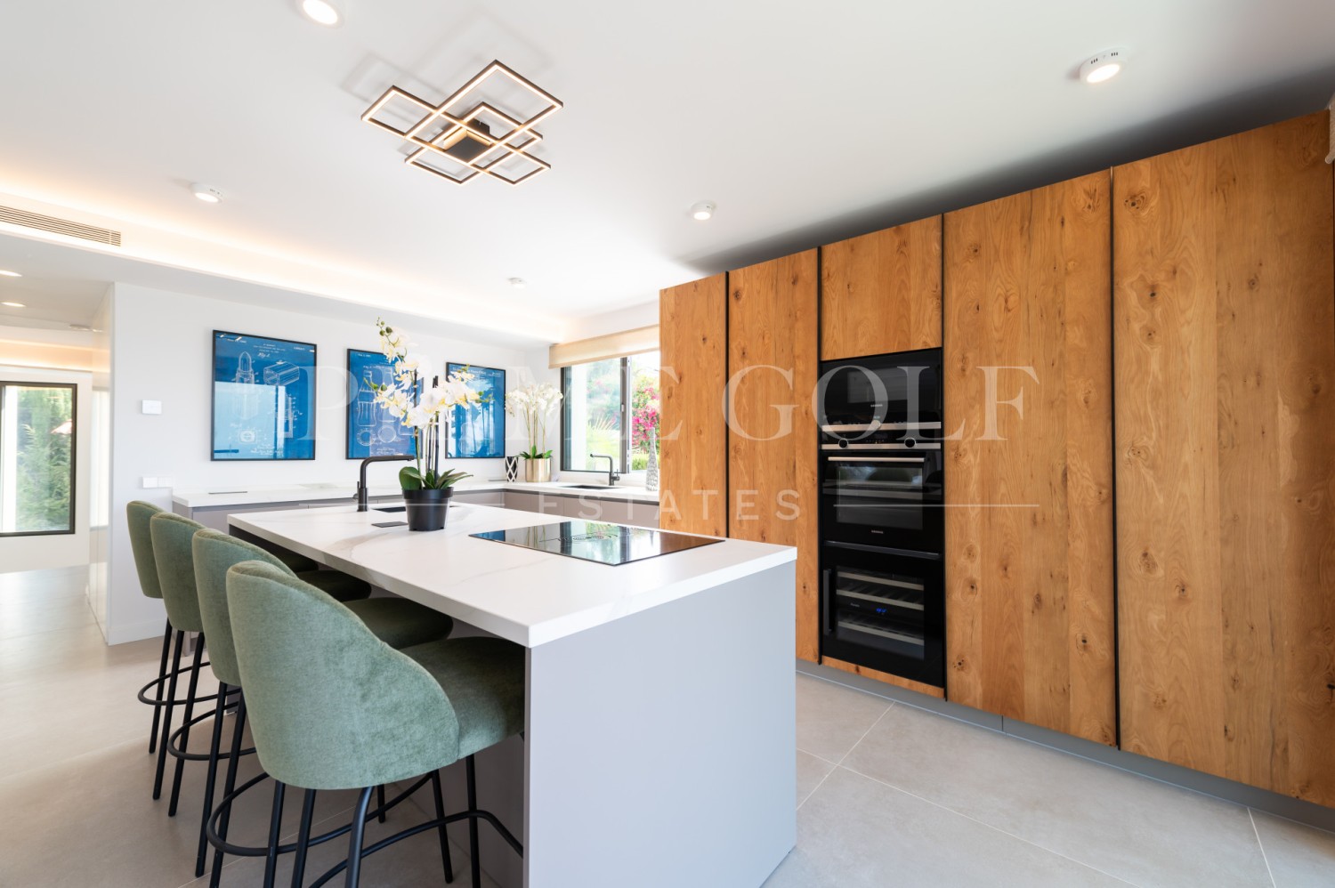 5 bed Villa For Sale in Marbella Golden Mile, Malaga - thumb 12