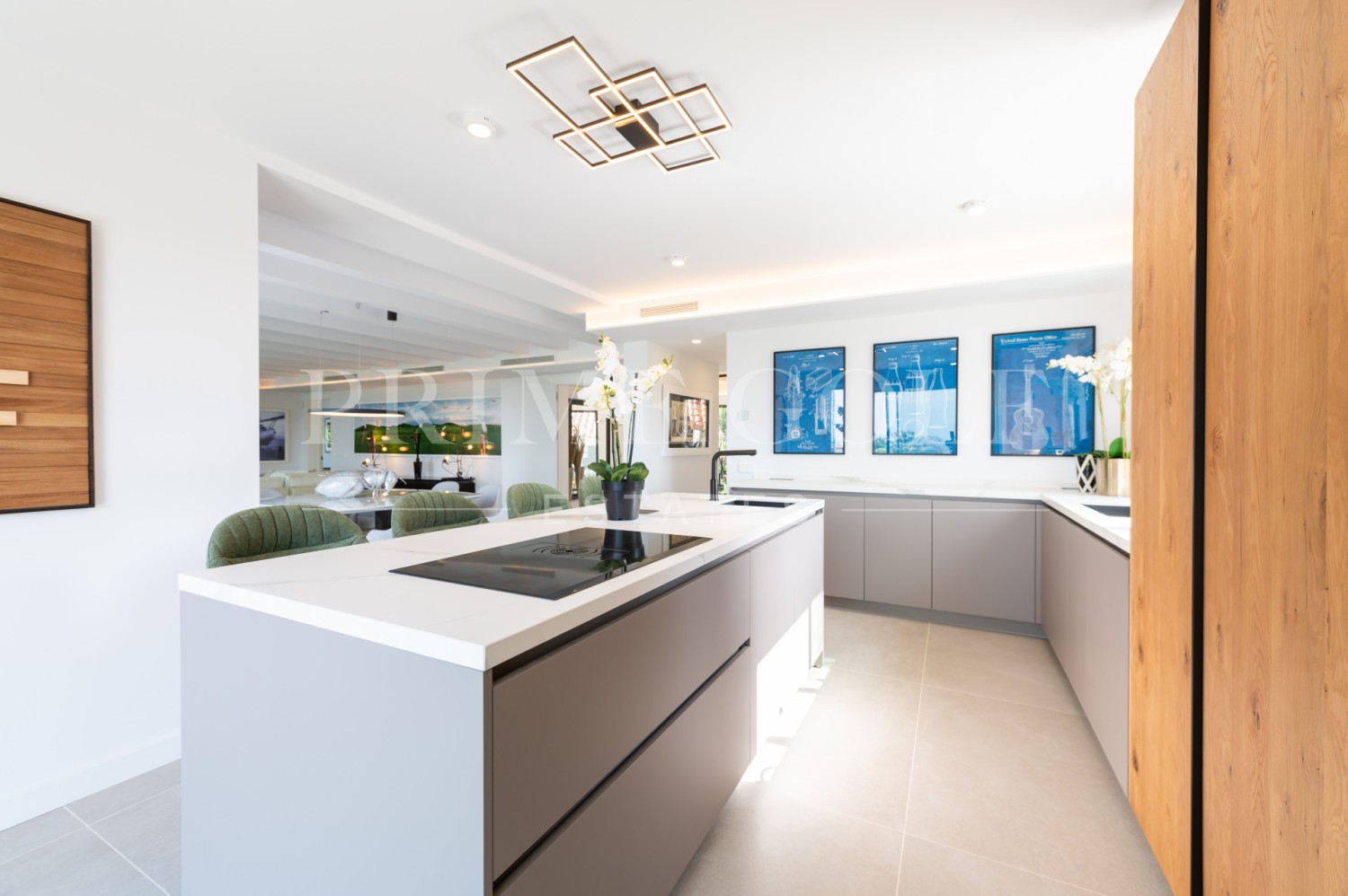 5 bed Villa For Sale in Marbella Golden Mile, Malaga - thumb 13