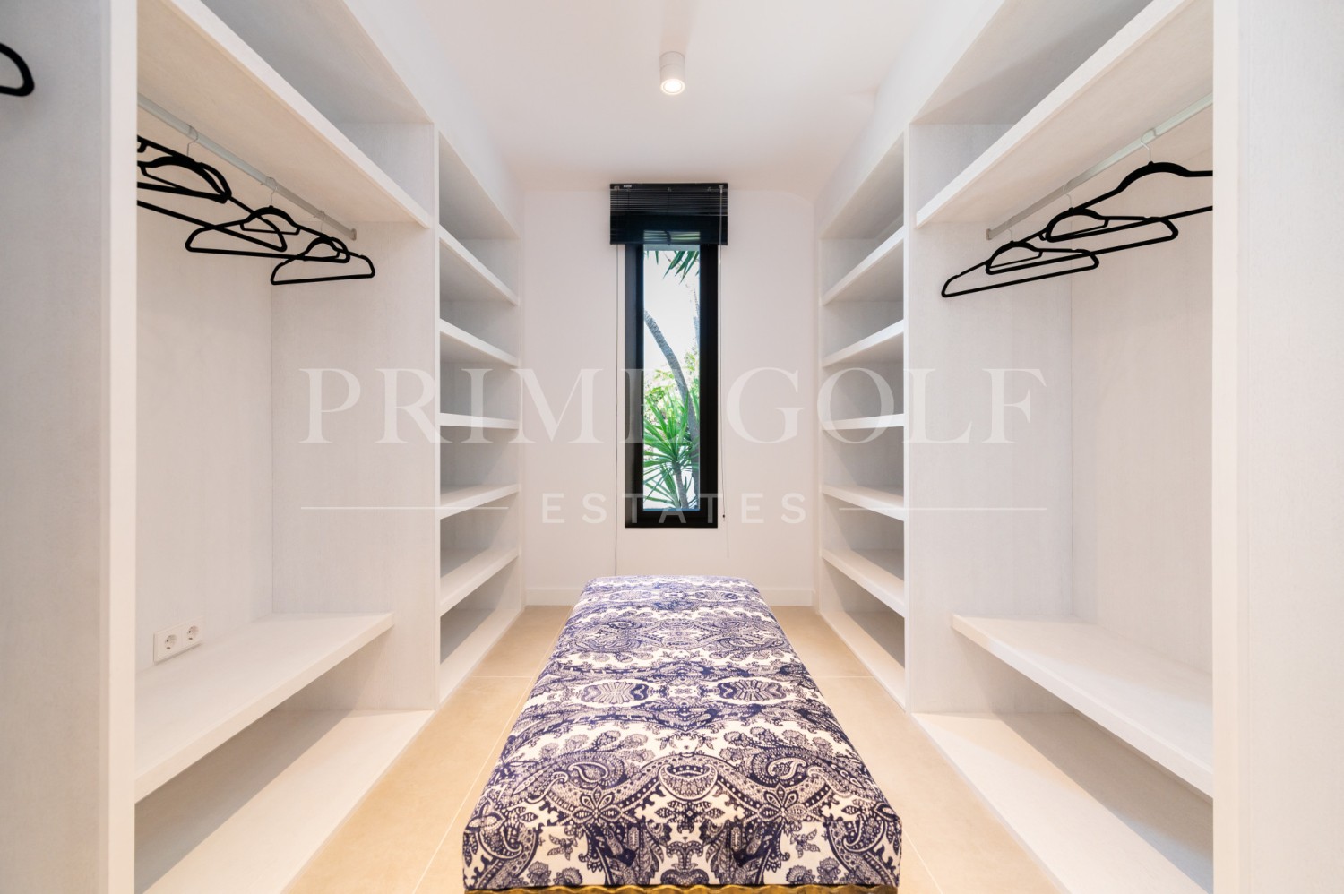 5 bed Villa For Sale in Marbella Golden Mile, Malaga - thumb 23