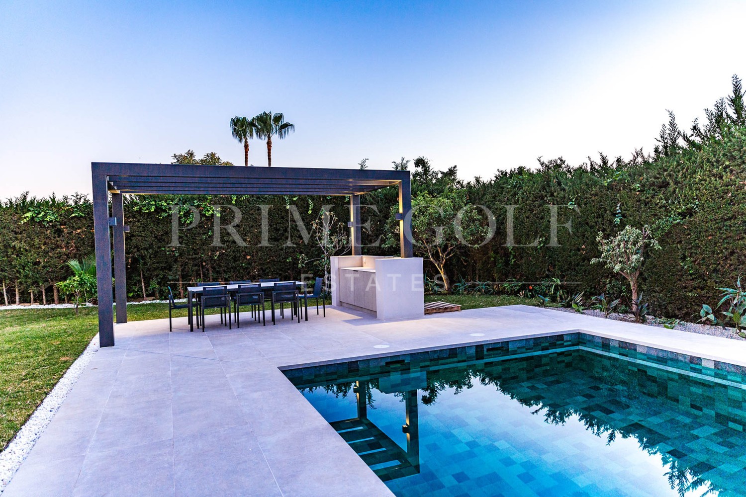 5 bed Villa For Sale in Marbella Golden Mile, Malaga - thumb 36