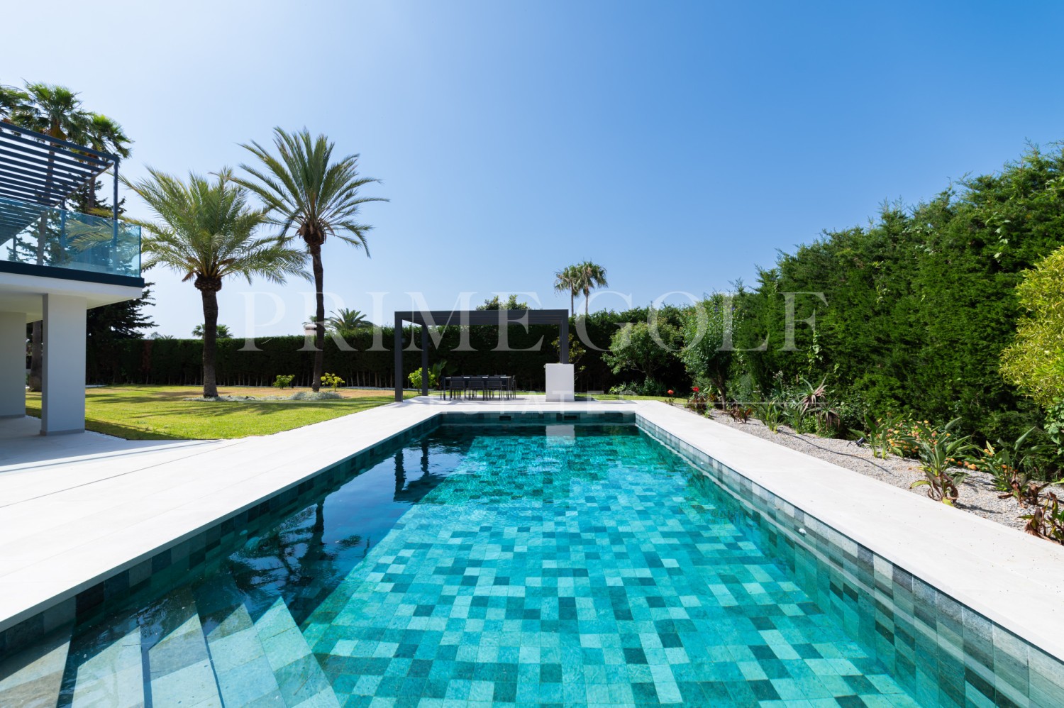 5 bed Villa For Sale in Marbella Golden Mile, Malaga - thumb 37