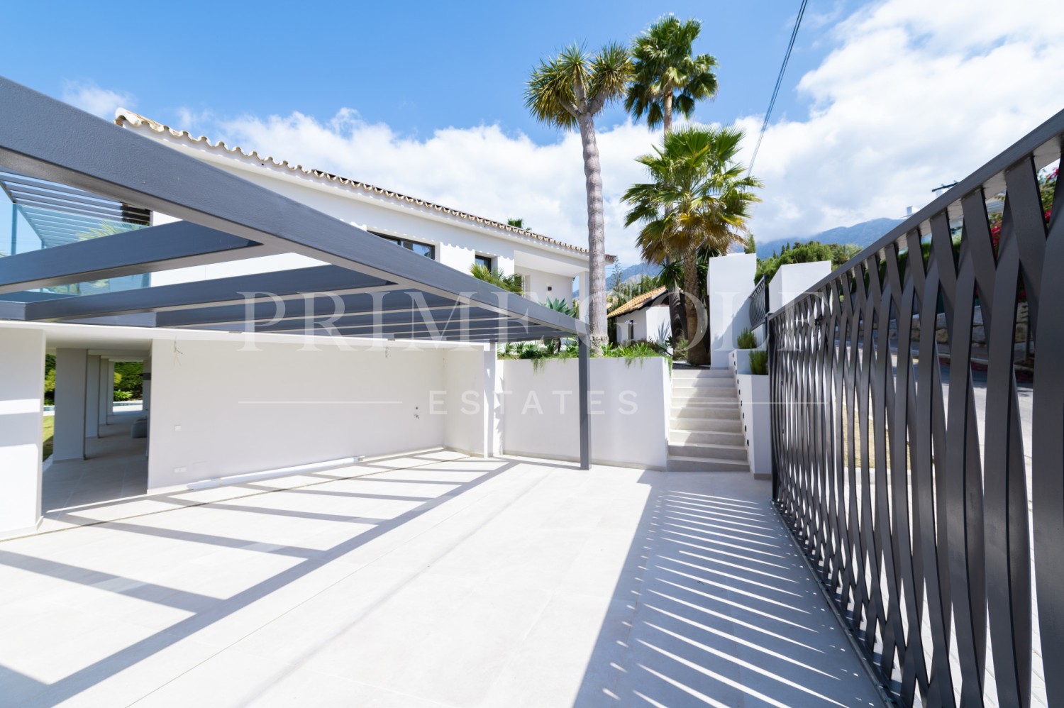 5 bed Villa For Sale in Marbella Golden Mile, Malaga - thumb 41
