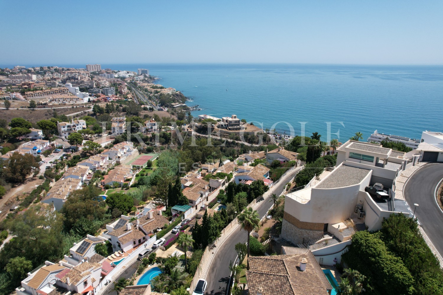 5 bed Villa For Sale in Benalmadena, Malaga - thumb 2