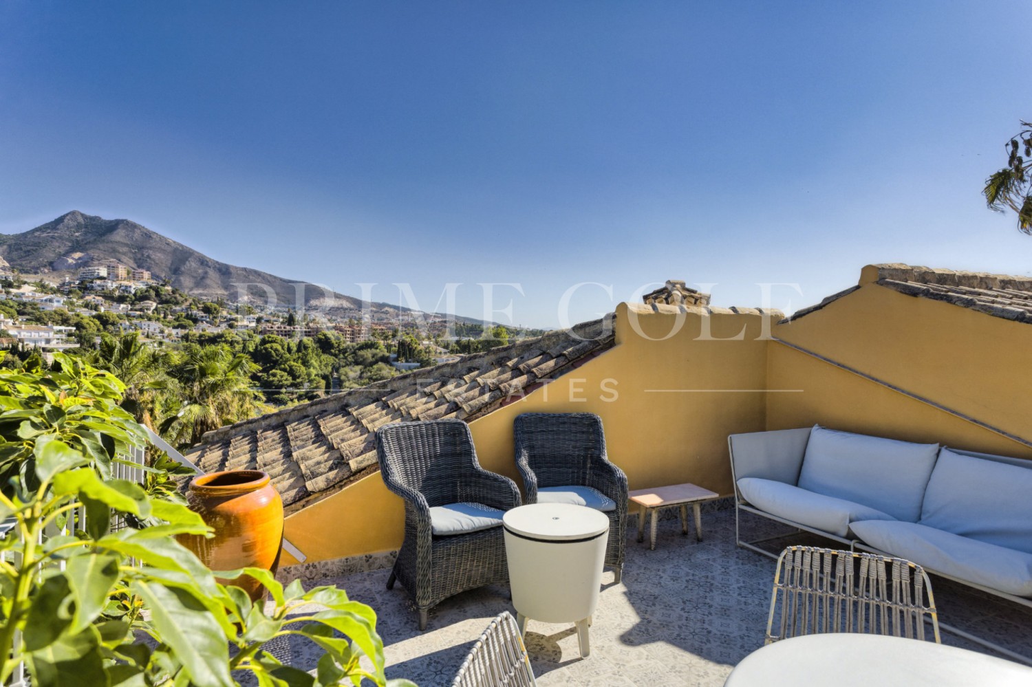 5 bed Villa For Sale in Benalmadena, Malaga - thumb 8