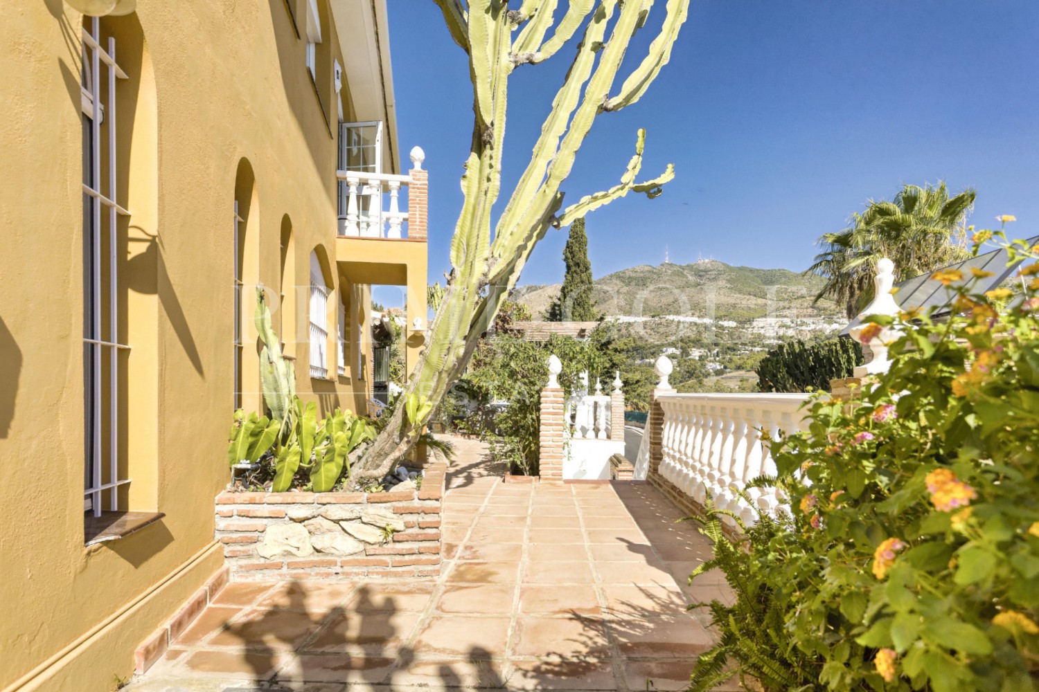 5 bed Villa For Sale in Benalmadena, Malaga - thumb 17