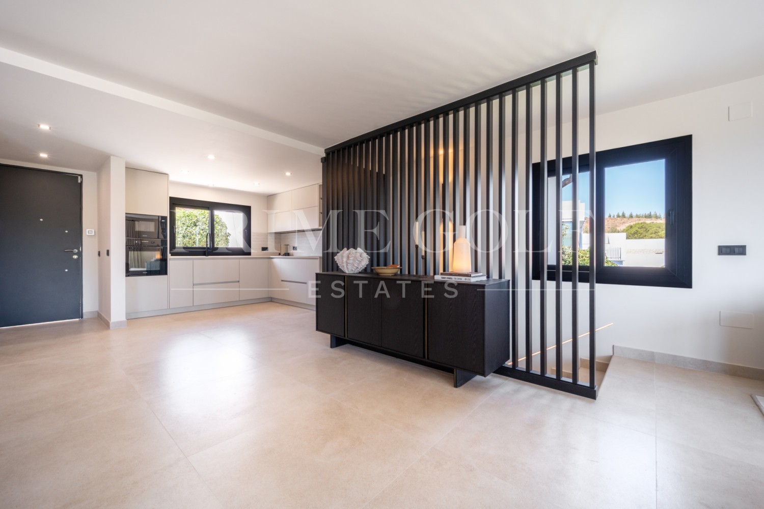 5 bed Villa For Sale in Mijas Costa, Malaga - thumb 9