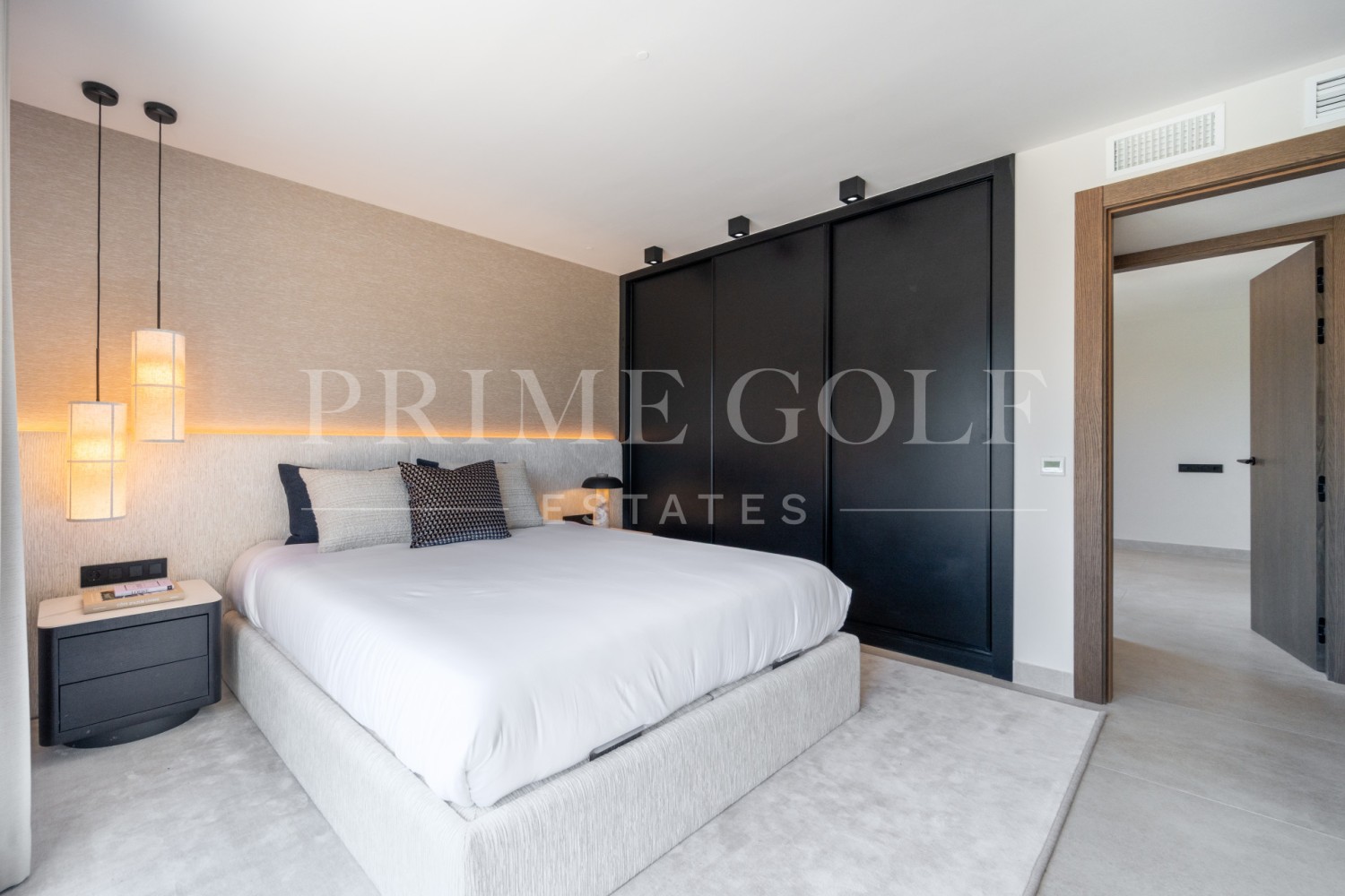 5 bed Villa For Sale in Mijas Costa, Malaga - thumb 19