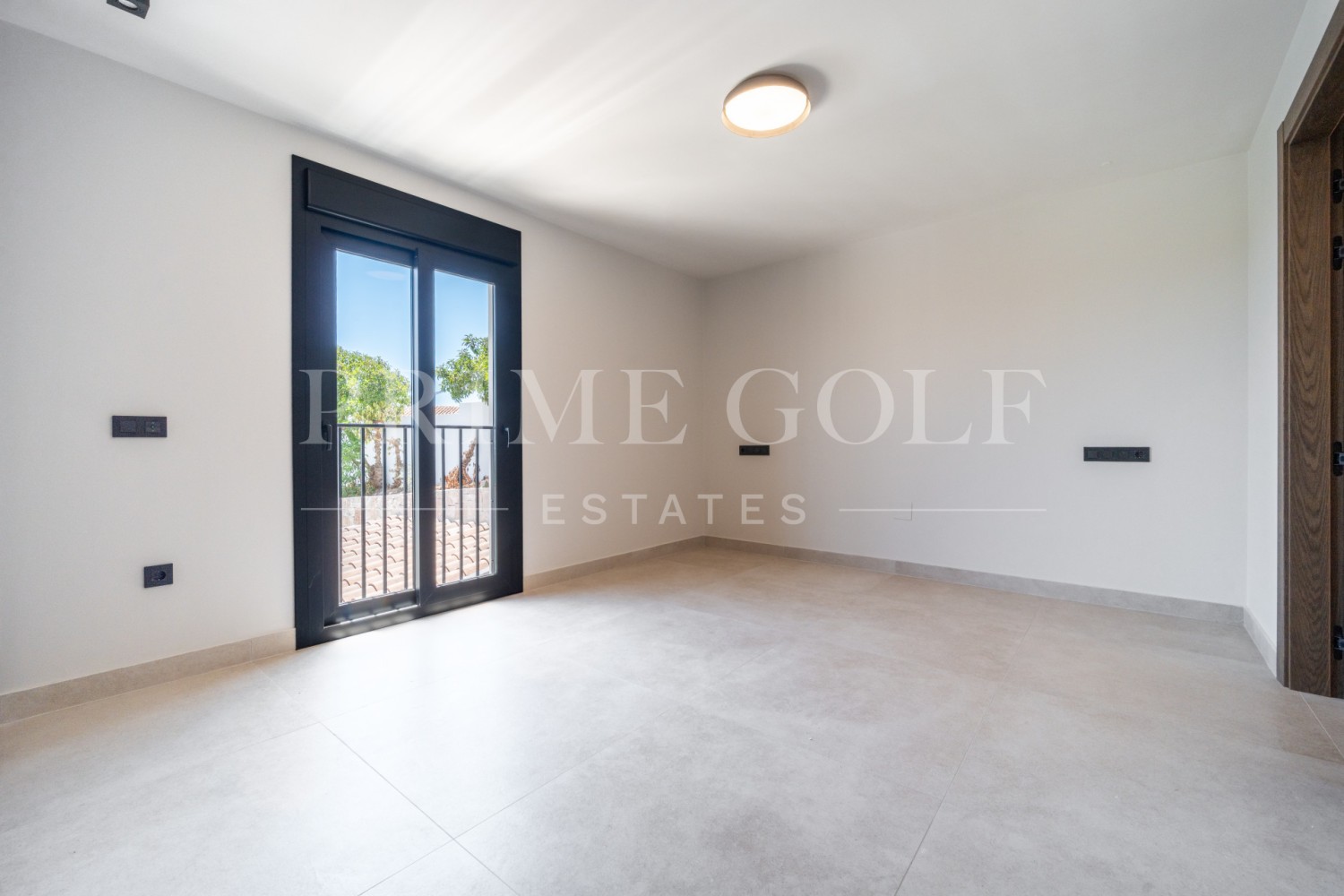 5 bed Villa For Sale in Mijas Costa, Malaga - thumb 21