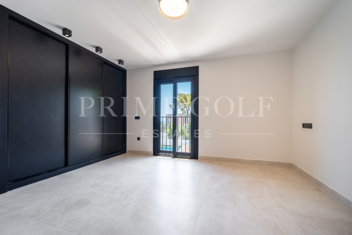 5 bed Villa For Sale in Mijas Costa, Malaga - thumb 22