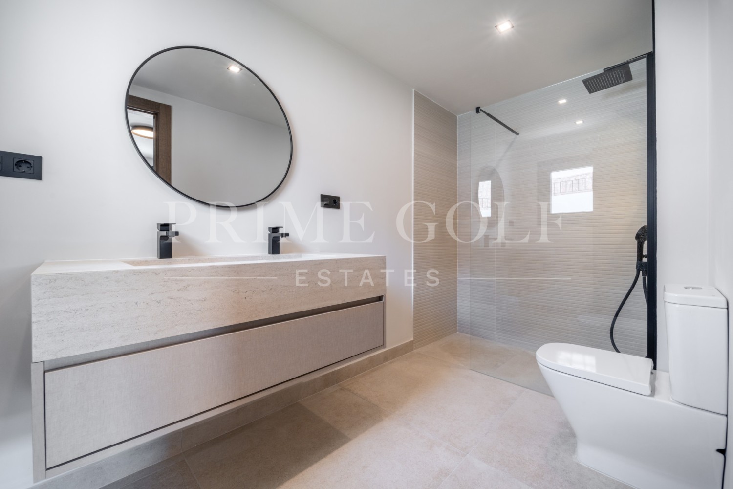 5 bed Villa For Sale in Mijas Costa, Malaga - thumb 23