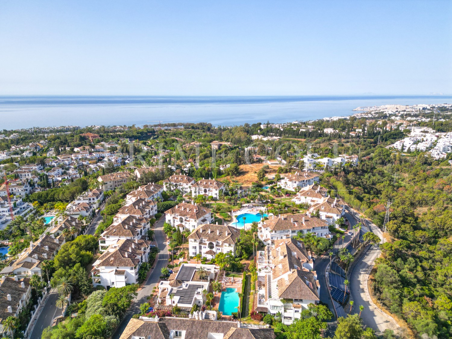 3 bed Penthouse For Sale in Marbella Golden Mile, Malaga - thumb 1