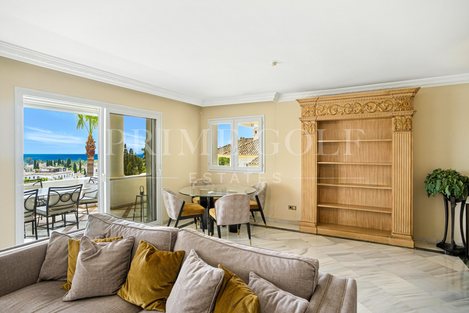 3 bed Penthouse For Sale in Marbella Golden Mile, Malaga - thumb 4
