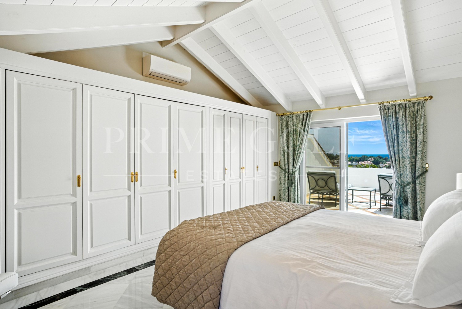 3 bed Penthouse For Sale in Marbella Golden Mile, Malaga - thumb 7