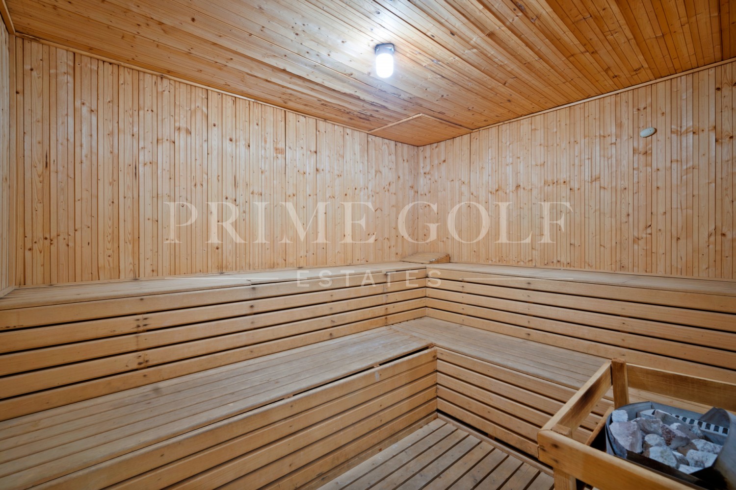 3 bed Penthouse For Sale in Marbella Golden Mile, Malaga - thumb 16