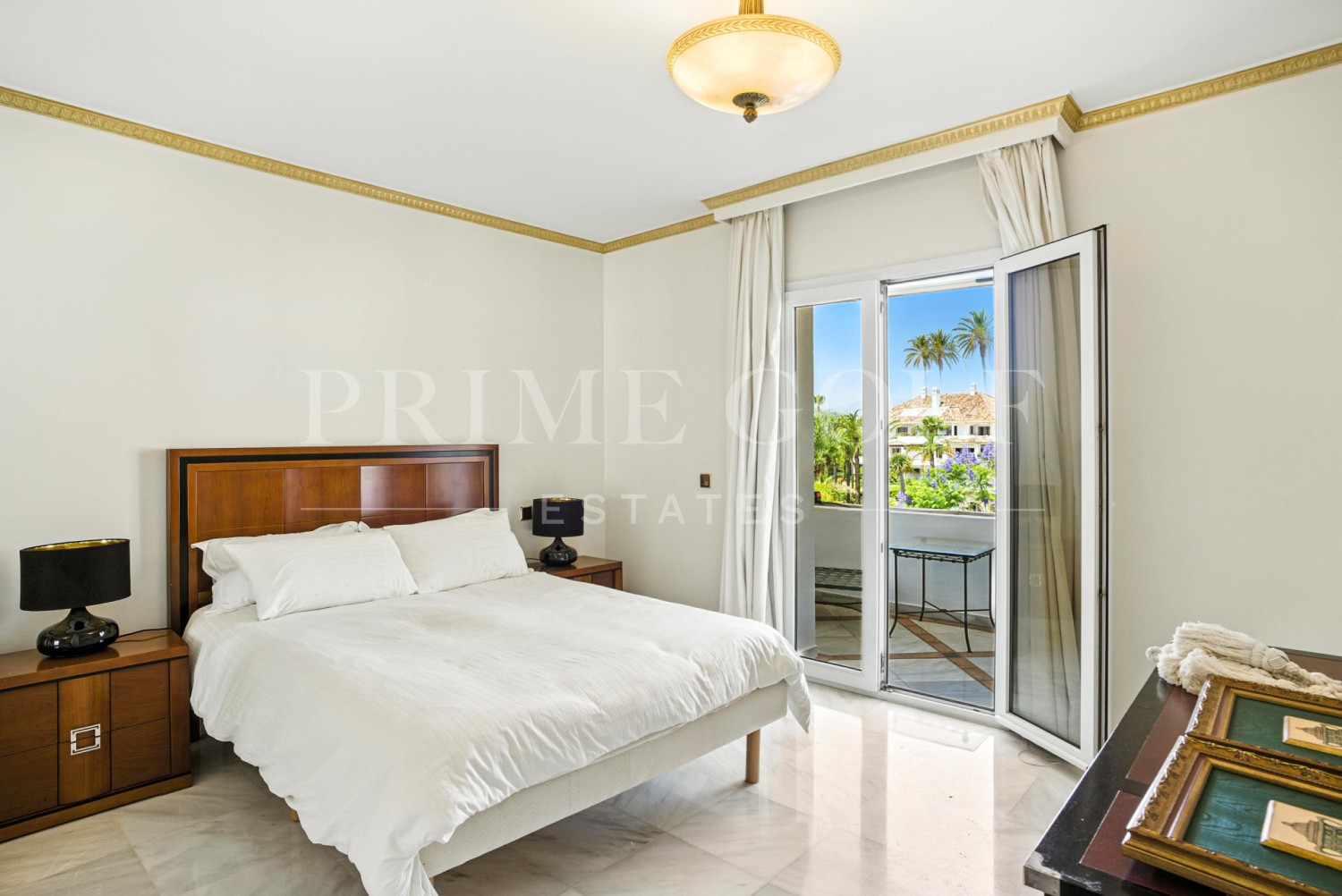 3 bed Penthouse For Sale in Marbella Golden Mile, Malaga - thumb 20