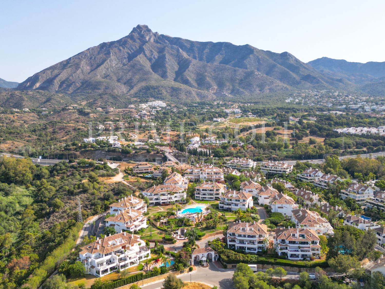 3 bed Penthouse For Sale in Marbella Golden Mile, Malaga - thumb 32