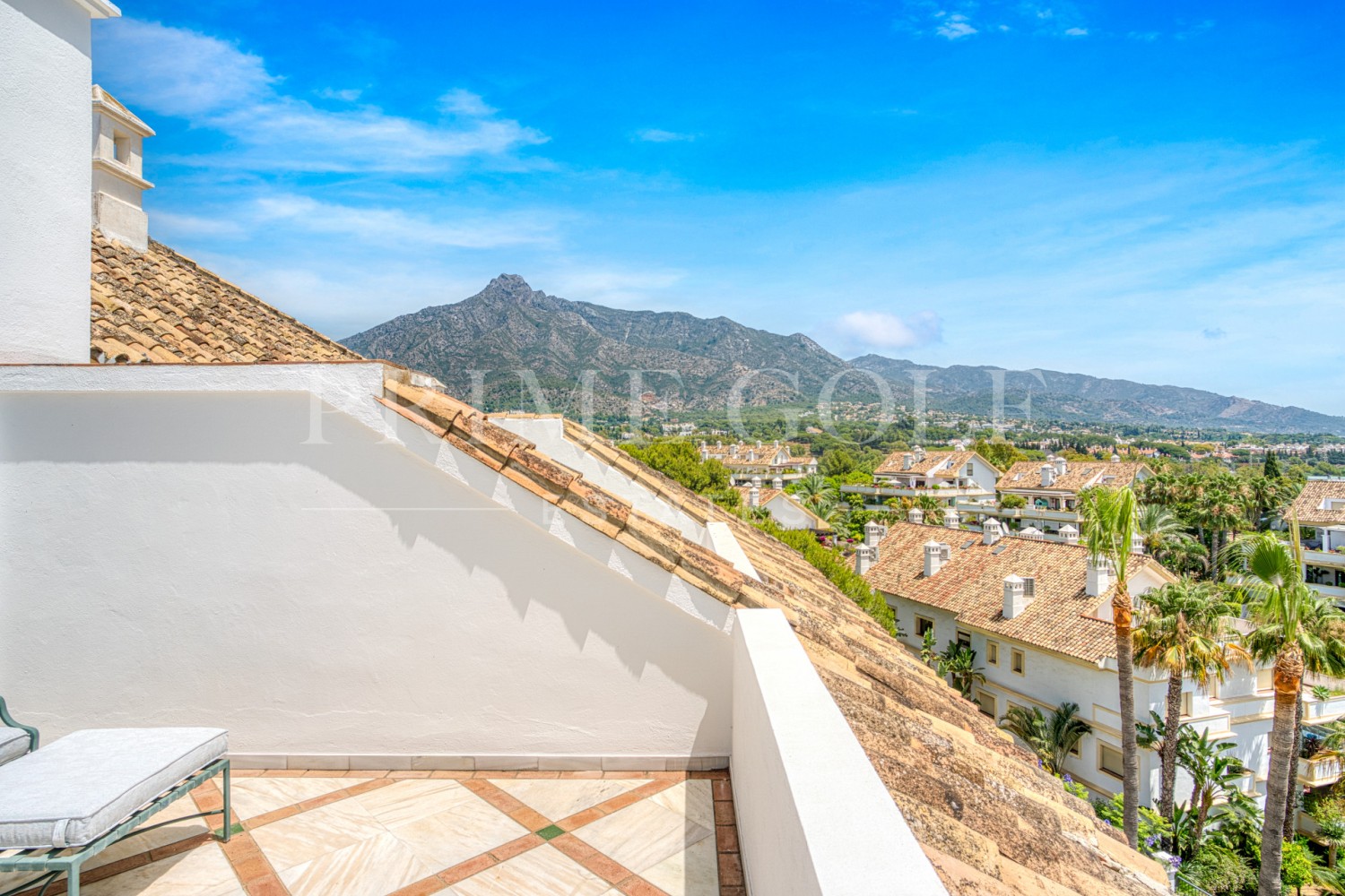 3 bed Penthouse For Sale in Marbella Golden Mile, Malaga - thumb 37