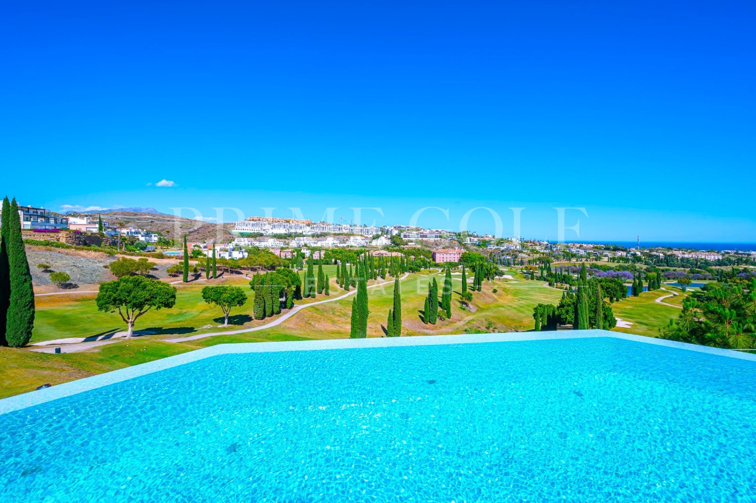 6 bed Villa For Sale in Benahavis, Malaga - thumb 8