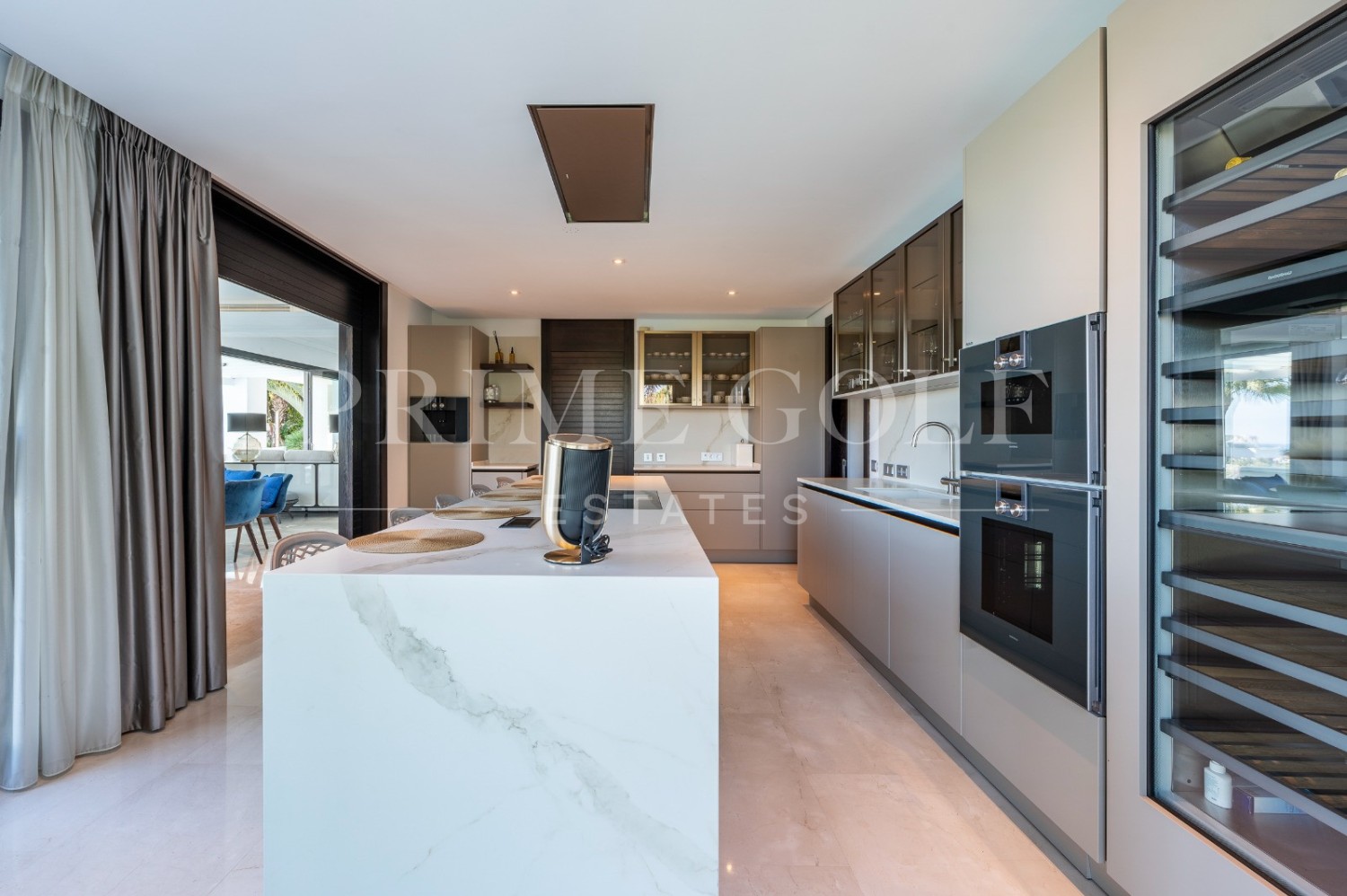 6 bed Villa For Sale in Benahavis, Malaga - thumb 20
