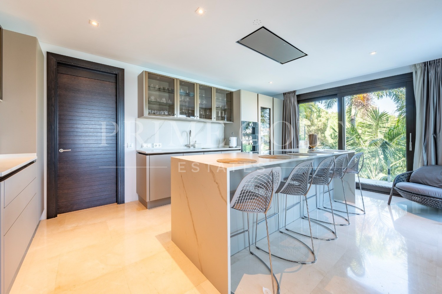6 bed Villa For Sale in Benahavis, Malaga - thumb 23
