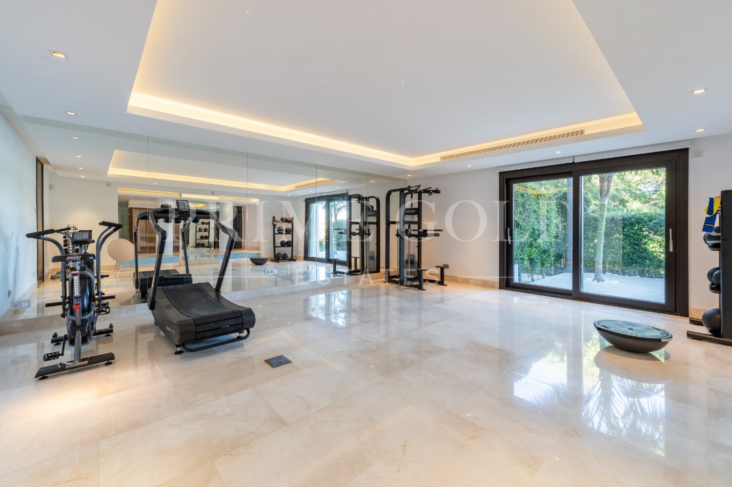 6 bed Villa For Sale in Benahavis, Malaga - thumb 28