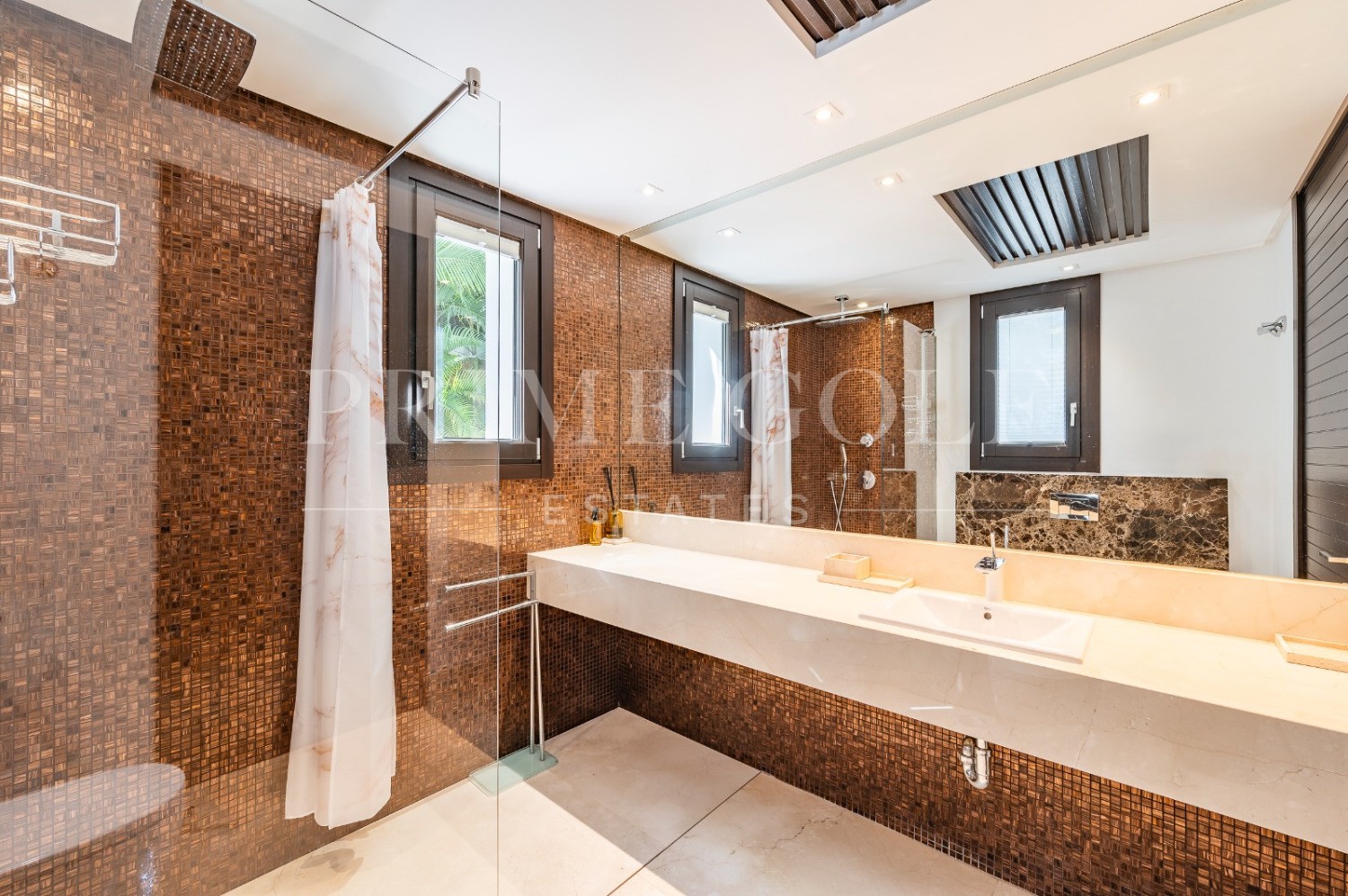 6 bed Villa For Sale in Benahavis, Malaga - thumb 35