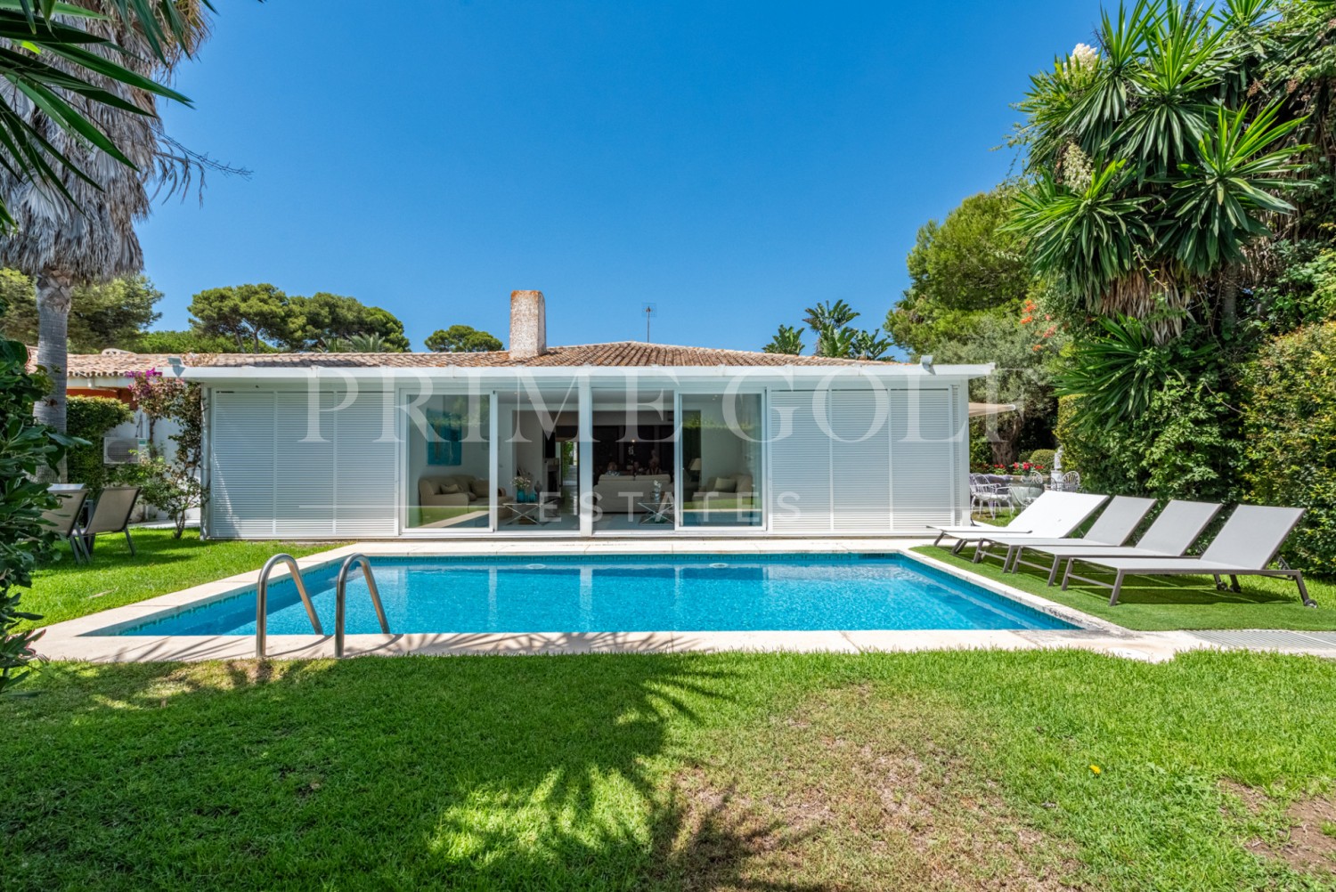 7 bed Villa For Sale in Marbella East, Malaga - thumb 2