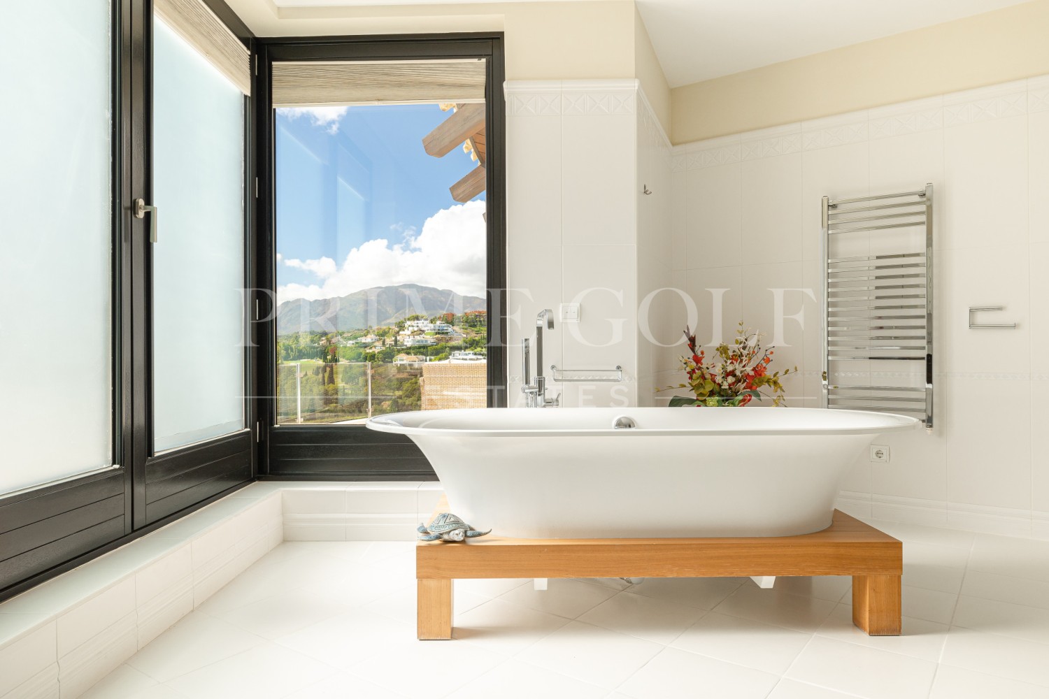8 bed Villa For Sale in Benahavis, Malaga - thumb 20