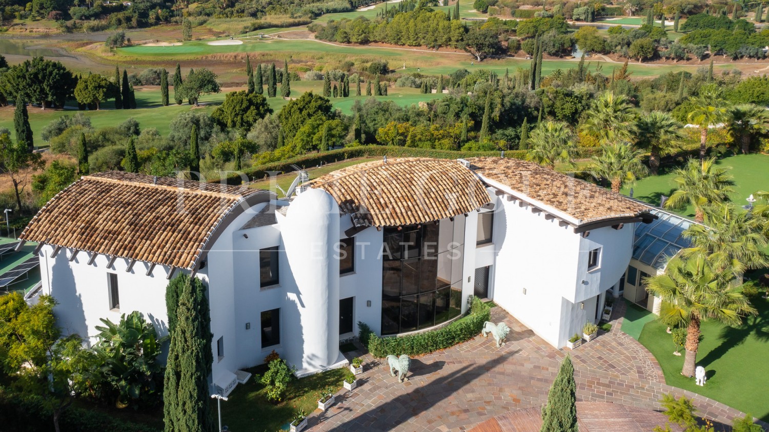 8 bed Villa For Sale in Benahavis, Malaga - thumb 25