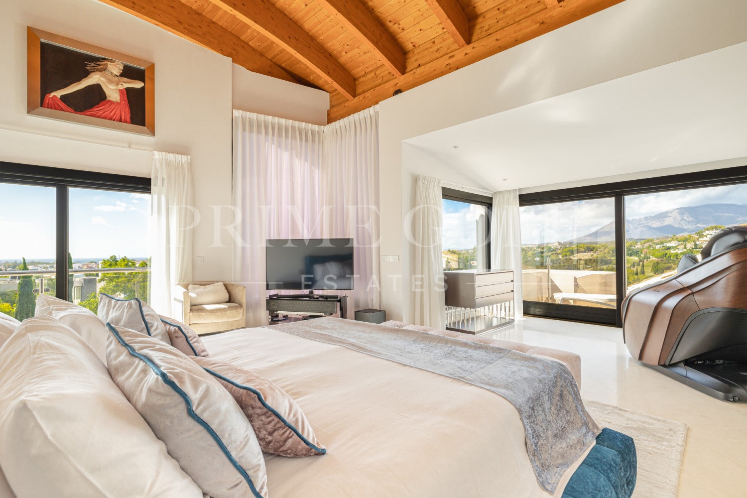 8 bed Villa For Sale in Benahavis, Malaga - thumb 26