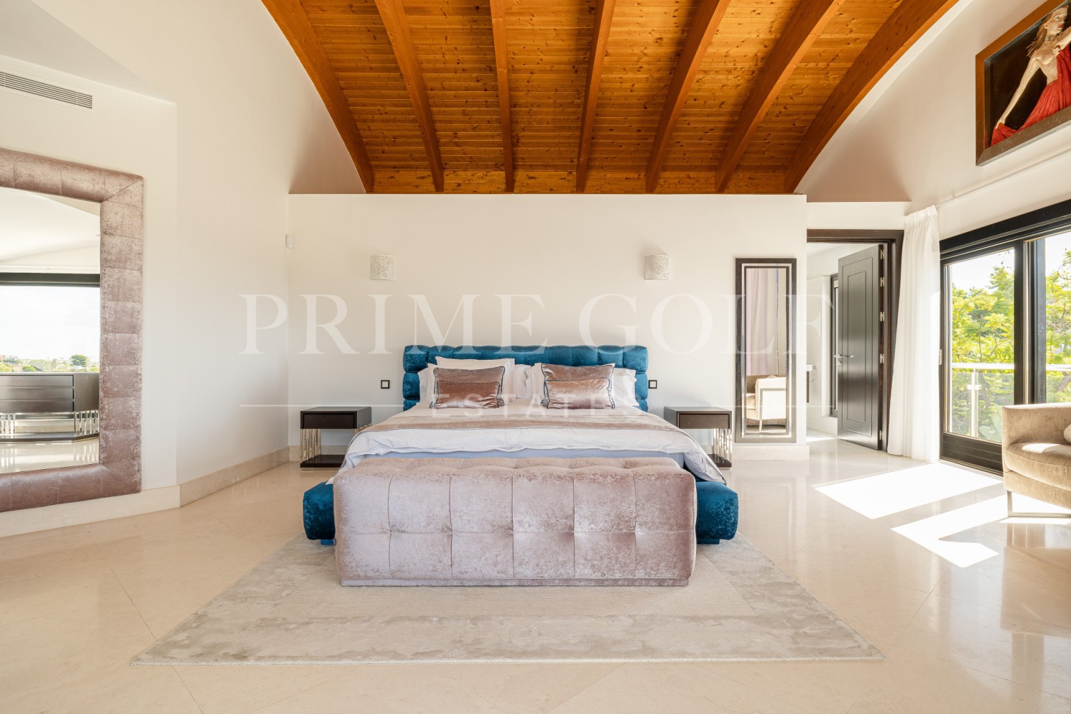 8 bed Villa For Sale in Benahavis, Malaga - thumb 27