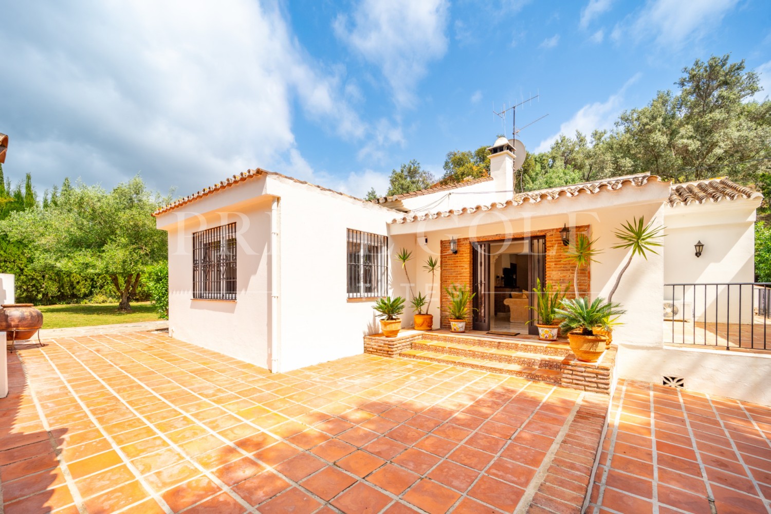 4 bed Villa For Sale in Marbella East, Malaga - thumb 16