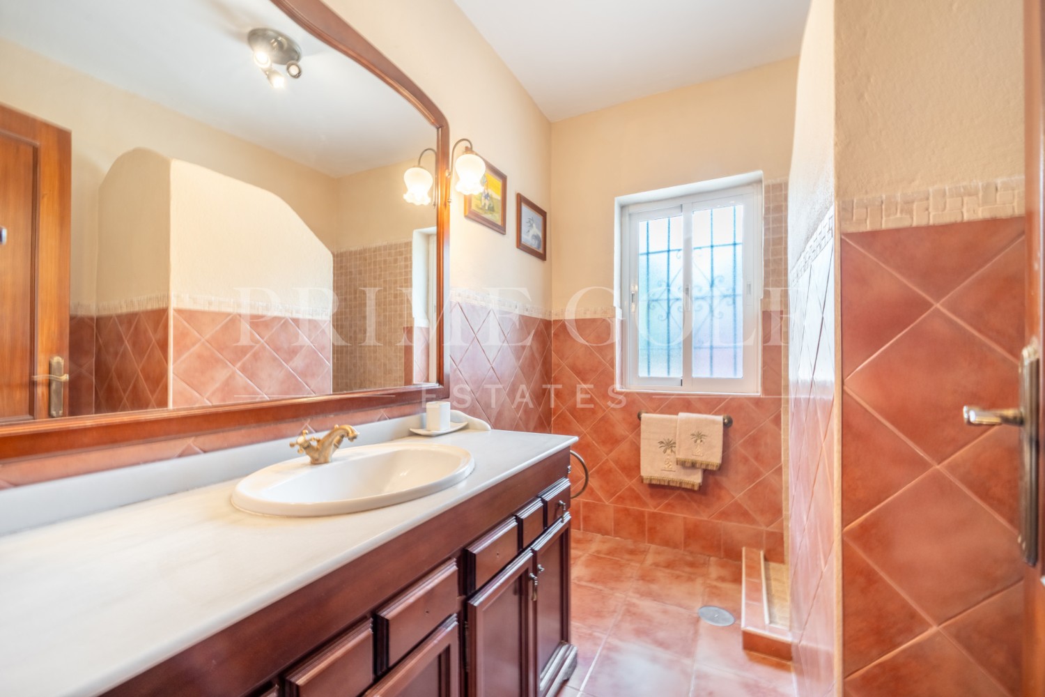 4 bed Villa For Sale in Marbella East, Malaga - thumb 24