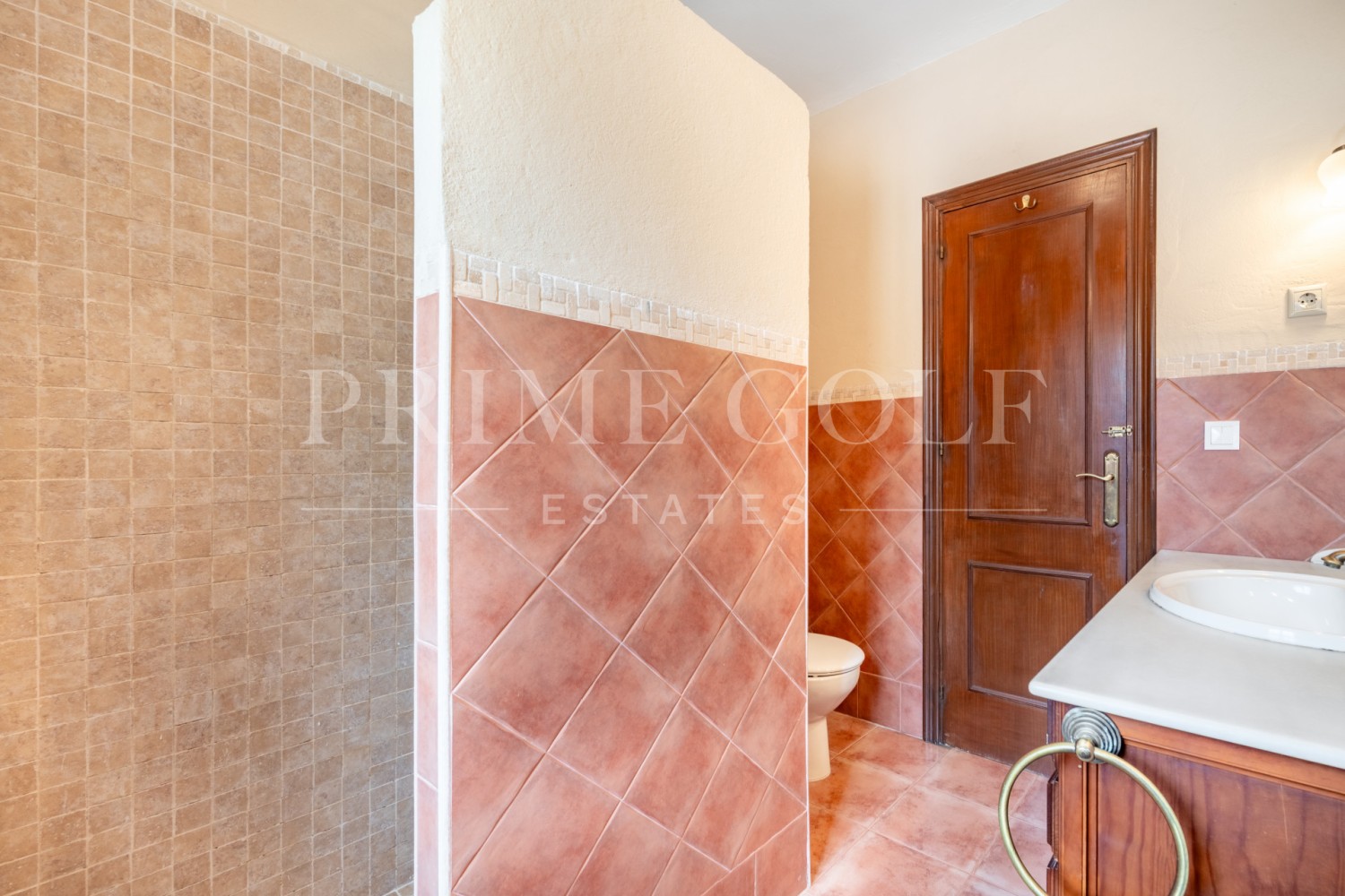 4 bed Villa For Sale in Marbella East, Malaga - thumb 25